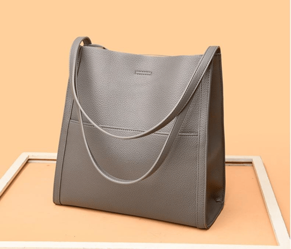 PREMIUM QUALITY LEATHER BAG